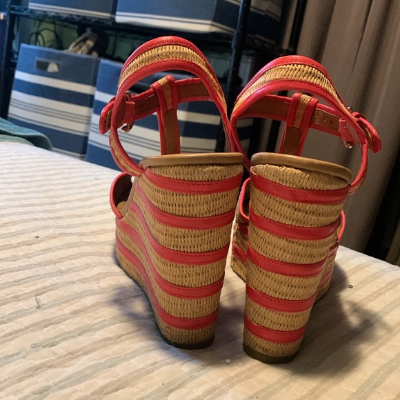Coach Straw Coral Platform Wedge T-Strap Sandals Size 9 - Picture 3 of 6